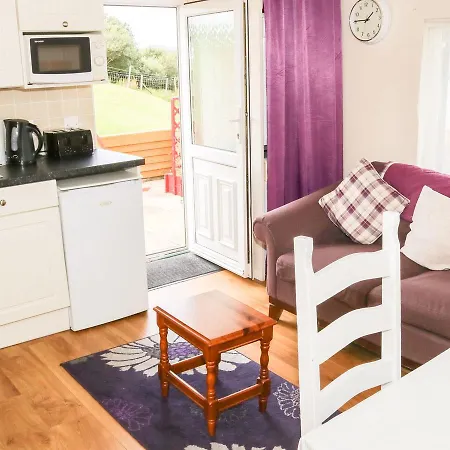 Fuchsia Apartment,